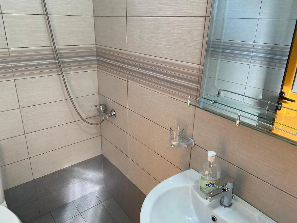 Amar Seaside Apartment Ksamil